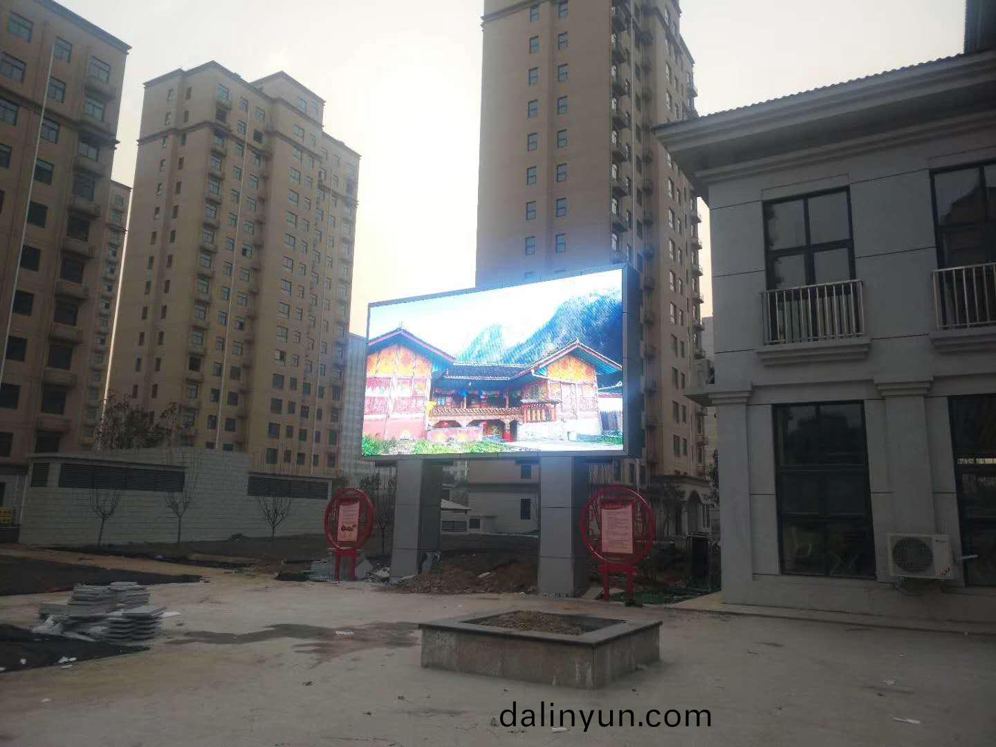鄭(zheng)州(zhou)LED顯示(shi)屏 鄭州LED顯示(shi)屏(ping)